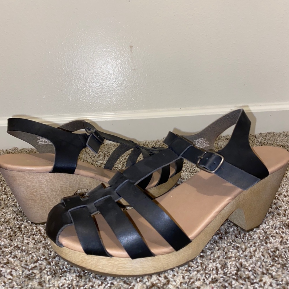 Black Platform Sandals
